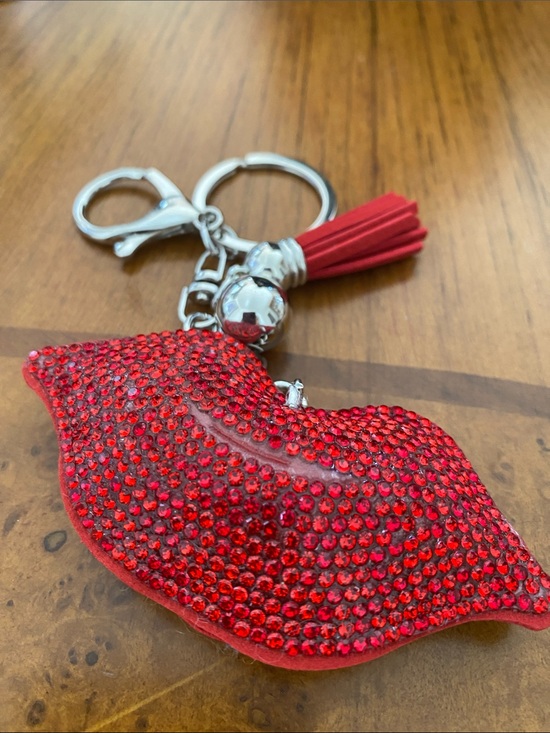 n/a Accessories - Red Crystal Lip Keyring with Tassel Accent